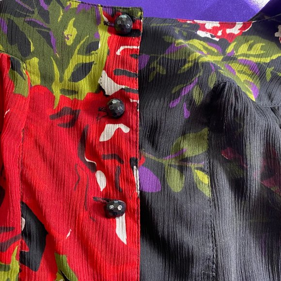 ๐Belissimo Beautiful Floral light transparent Top - Picture 11 of 14